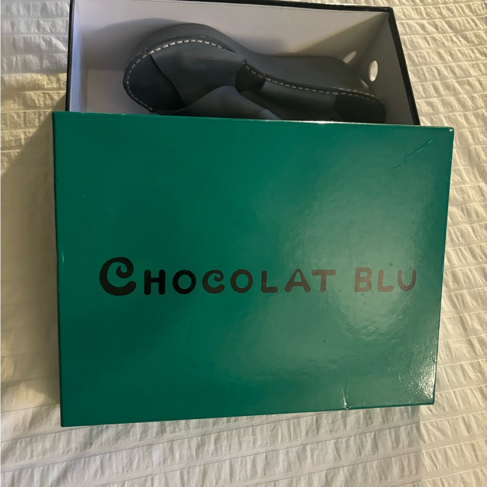 Chocolat Blu shoes - Picture 4 of 8